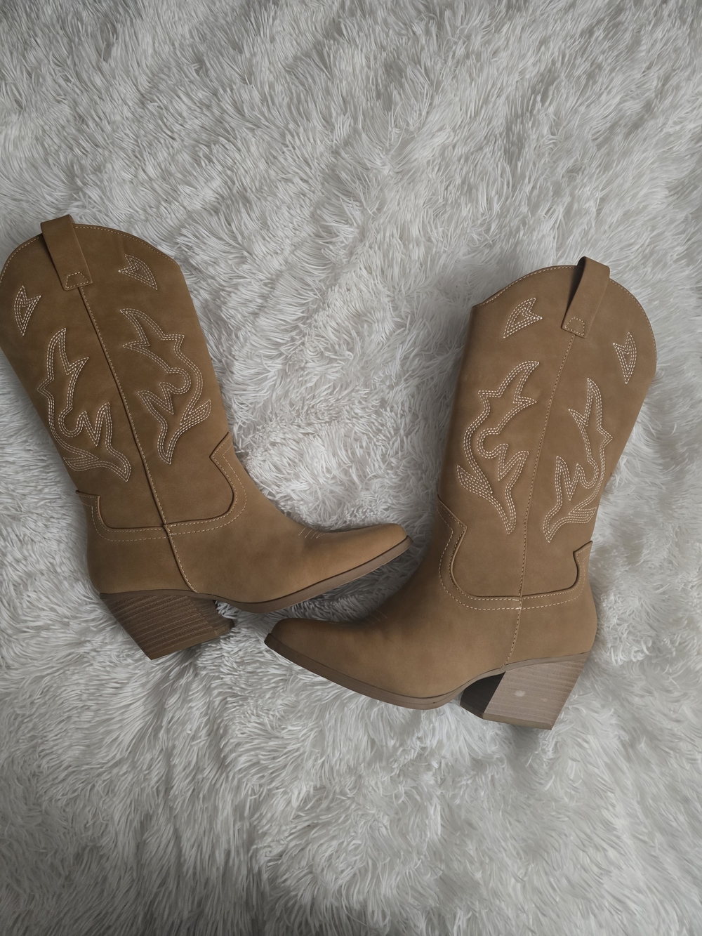 Soda Tan Western Embroidered Heeled Cowboy Boots